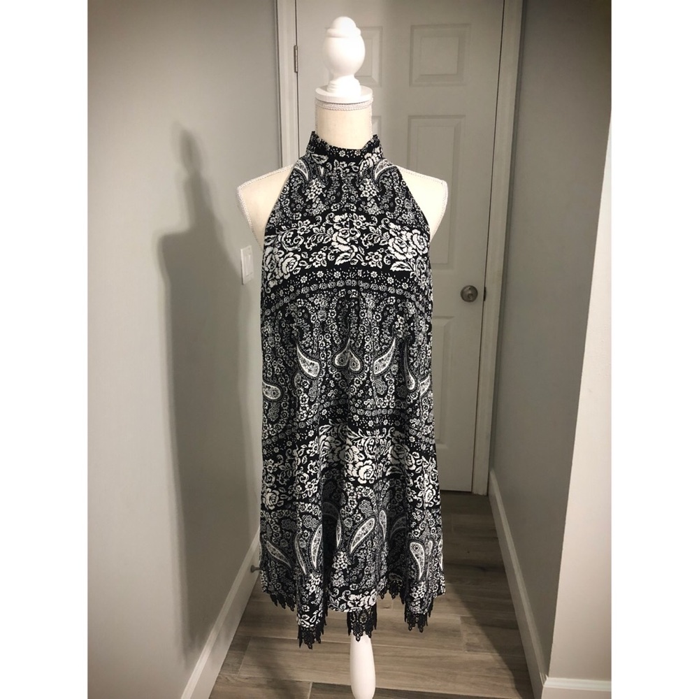 Altar’d State Black & White Shift Dress